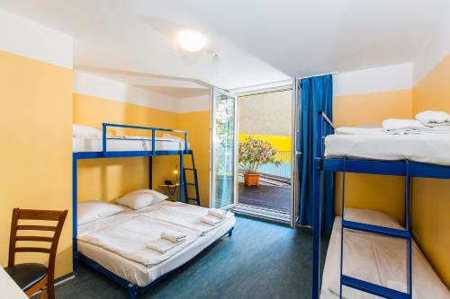 Двуетажно легло или двуетажни легла в стая в Pegasus Hostel Berlin