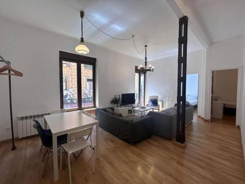 Stunning apartment for 7 pax - CvB