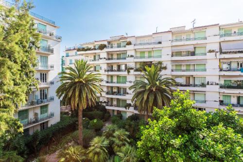 LE CAPITOL 2 AP4421 By Riviera Holiday Homes