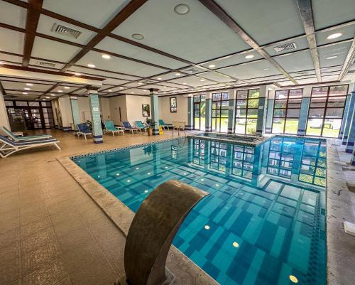 Kolam renang di atau dekat dengan SPA Hotel Ismena