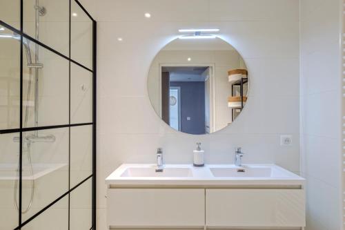 Koupelna v ubytování Travel Homes - CityStar - Espace et Confort en plein centre, sur-équipé