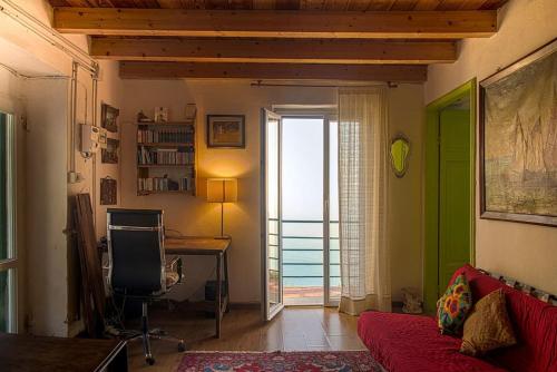 Χώρος καθιστικού στο Amazing flat at the heart of 5 Terre National Park