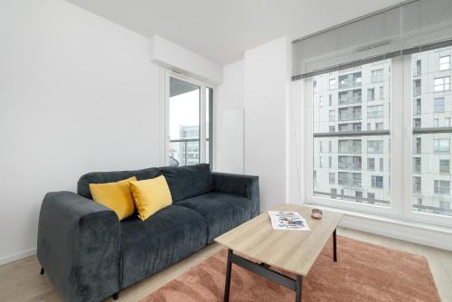 Apartment Sokolska City Center with Parking and access to Gym and Sauna by Noclegi Renters