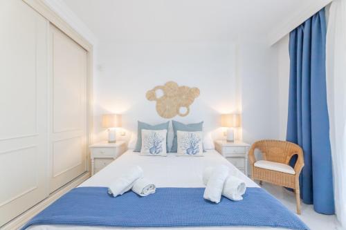 MARBELLA HOME RENTALS - Marina Banus, Puerto Banus, 2BR Best location, pool & parking