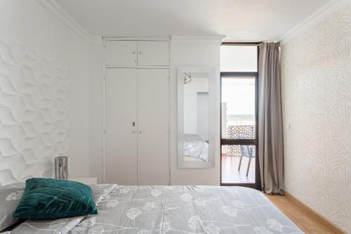 Highview Terrace 1BR, 300m to Beach by Host For Us