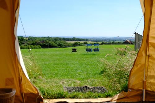 Příroda nedaleko luxury tent