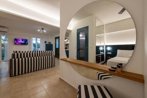 Key Garden Suite