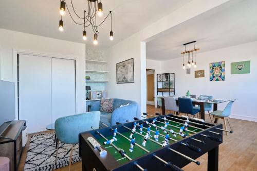 T4 Spacieux à Marcq-en-Baroeul avec Baby-Foot