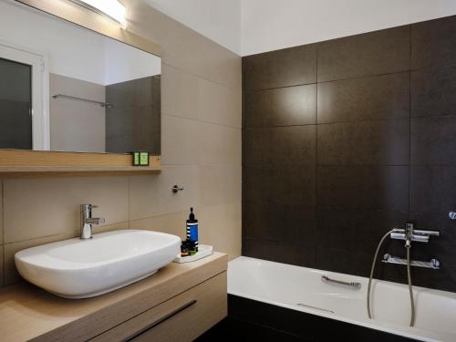 Sahara Athens Apartment