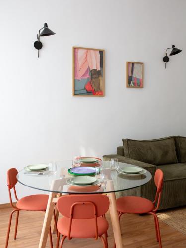 Hip & Beautiful City Apartment photo 14