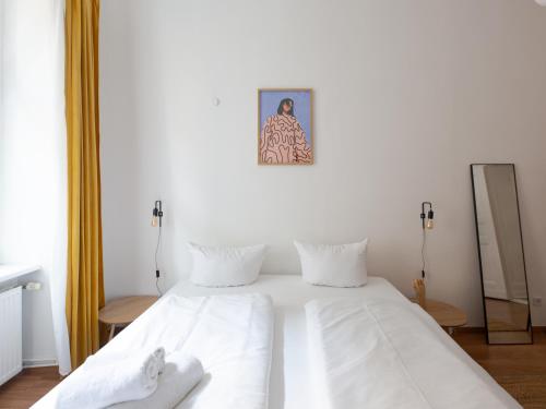 Hip & Beautiful City Apartment photo 13
