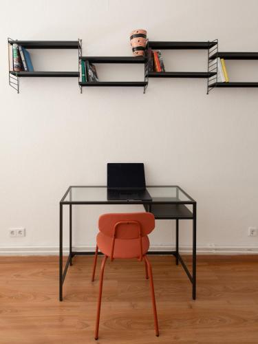 Hip & Beautiful City Apartment photo 21