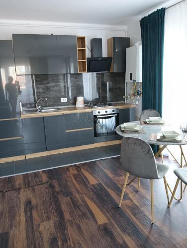 Dapur atau dapur kecil di Charlye Apartament