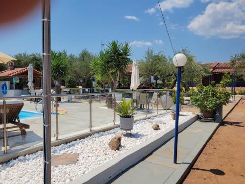 Gallery image of John & Jenny's Small Village in Áyios Andréas Messinias