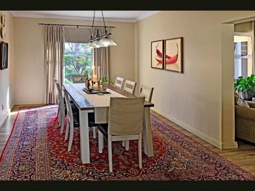 Χώρος καθιστικού στο Petit & Grande Plaisir luxury self-catering