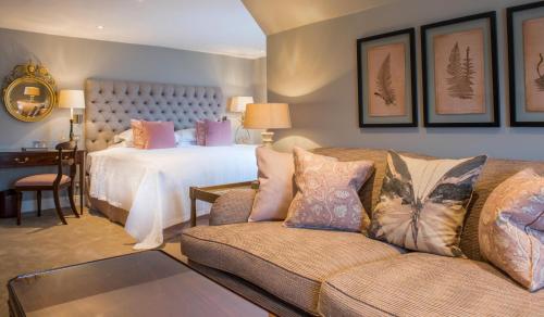 Χώρος καθιστικού στο Chewton Glen Hotel - an Iconic Luxury Hotel