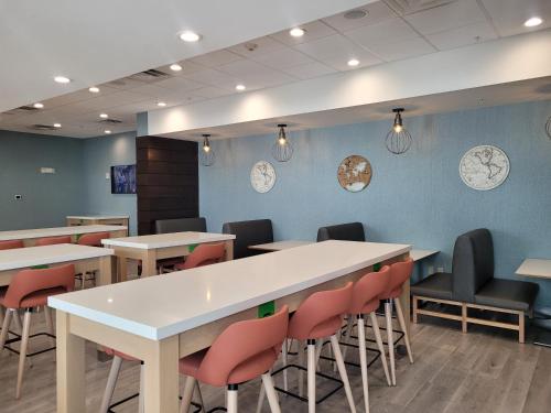 Holiday Inn & Suites Orlando - I-Drive - Theme Parks by IHG photo 38