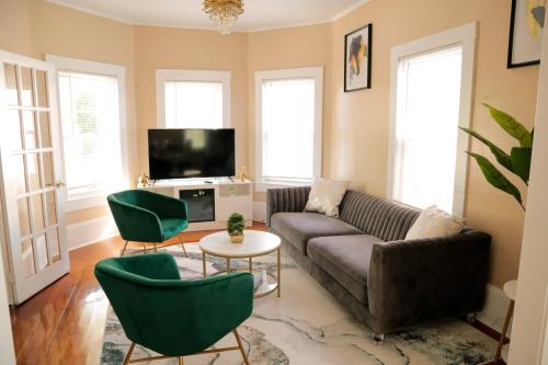 Gallery image of The Freedom HOME from HOME in New Bedford