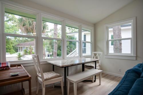 Newly Renovated Duplex, Upper Unit, 4th row from the beach photo 12
