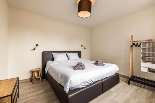 Red Rabbit Tourist and Business Flats with indoor parking space - Flat I & Flat IIにあるベッド