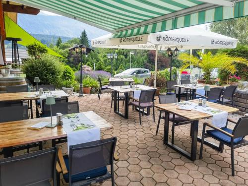 Hotel Kärntnerhof & Suiten 3-Stern Superiorにあるレストランまたは飲食店