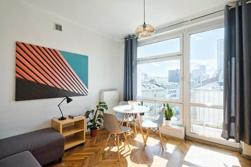 Urbannestgroup - Nowogrodzka 8