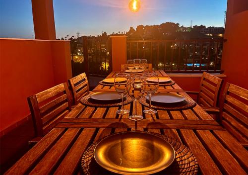 Penthouse Paradise Marbella - Jacuzzi & Sea views!