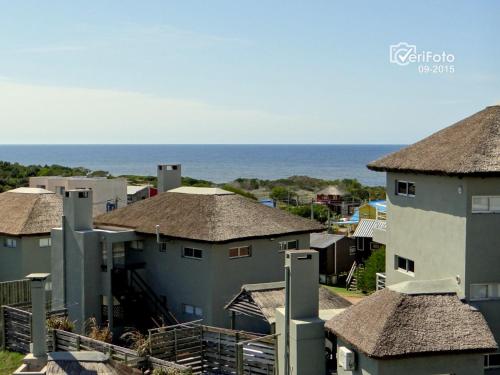 Vista general del mar o vista desde el apartahotel