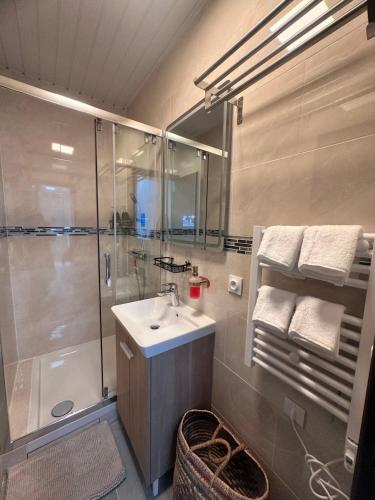 Excellent Appartement Rénové au Cœur de la Capitale
