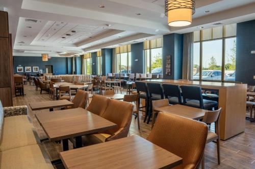 Drury Plaza Hotel Dallas Arlington Image
