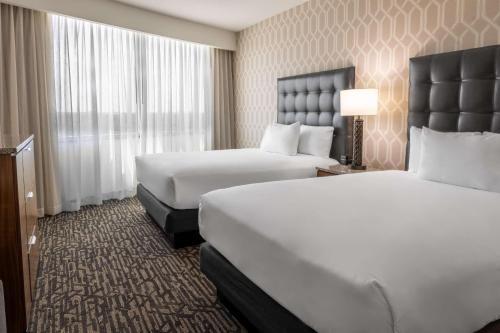 Drury Plaza Hotel Dallas Arlington Image