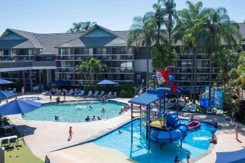 Bazén v ubytování Paradise Resort Gold Coast nebo v jeho okolí