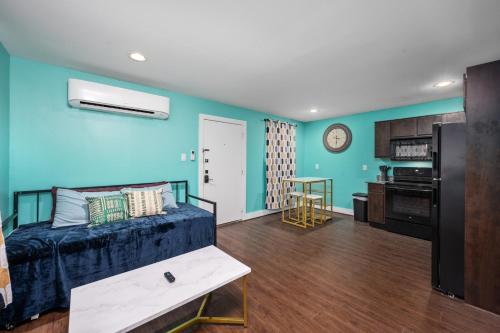 Postel nebo postele na pokoji v ubytování Lovely 1BR Apartment near Medical Center & NRG