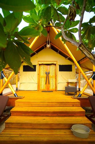 Giardino di Barefoot Kuata Island Resort