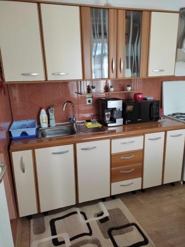 Dapur atau dapur kecil di Casa T&T