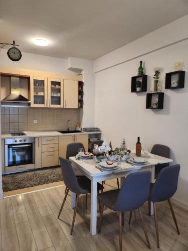 Køkken eller tekøkken på Apartman Panorama