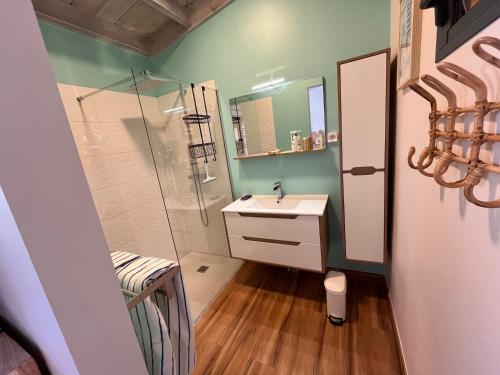Koupelna v ubytování bungalow leu gadiamb