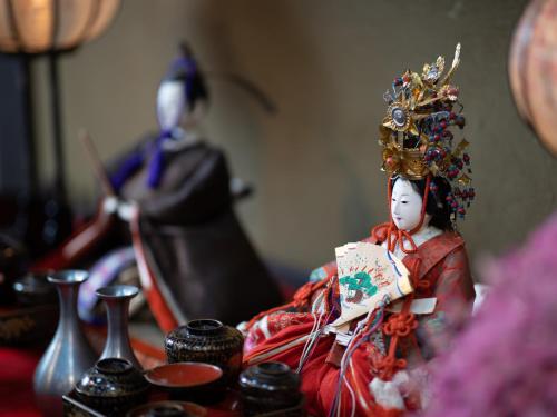 a figurine of a woman with a crown on her head at 料理旅館 山里料理 いそべ -Ryokan Isobe- in Kami-hiraya