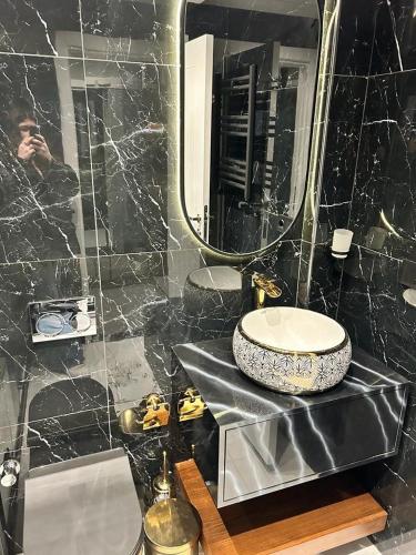 Bilik mandi di Zeytin Hotel