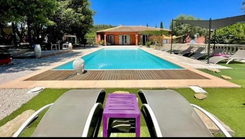 Πισίνα στο ή κοντά στο Les Lézards 2 au Soleil Draguignan