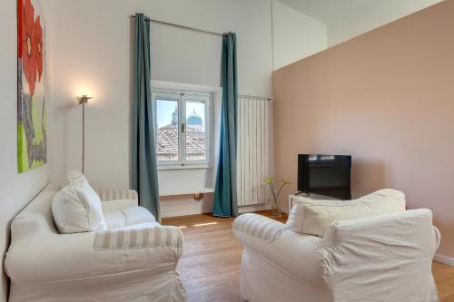 Pinti Apartment by Mamo Florence