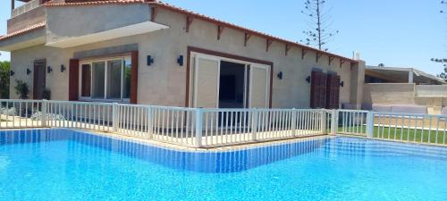 Bazén v ubytování Chalet for rent in the North Coast nebo v jeho okolí