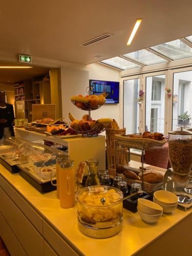 Comida en o cerca de este hotel