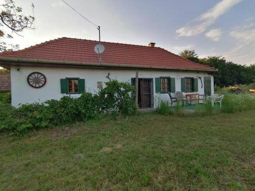 Das kleine Weinberghäuschen in Garabonc - Jägerpince