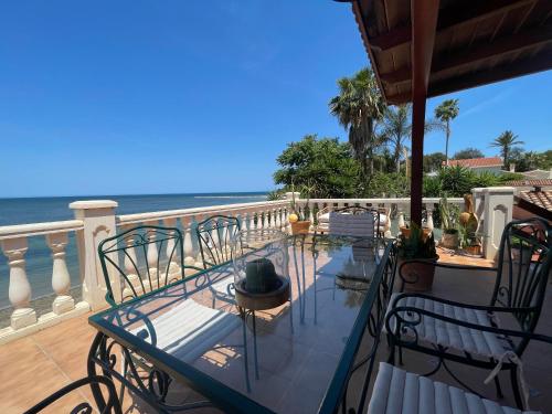 MARINETA CASSIANA "Beach Resort " Villa Ángela