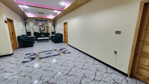 Ruang duduk di Mashal Palace