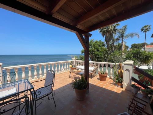 MARINETA CASSIANA "Beach Resort " Villa Ángela