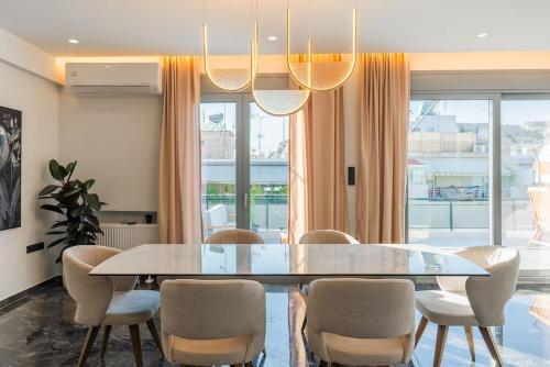 Luxury 4Bdrm Penthouse near Acropolis