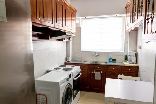 Quiet and cozy apartment next to Acropolis