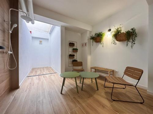 Valencia & Suites Ayora